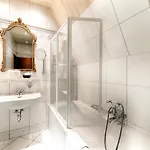 Heine Wellness & 4* הלברשטאדט