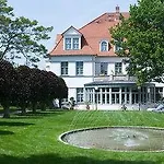 Heine Wellness & 4*