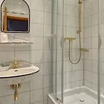 Heine Wellness & 4*