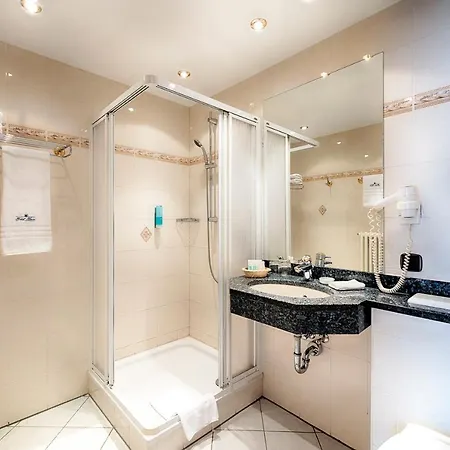 فندق Heine Wellness & هالبيرشتادت
