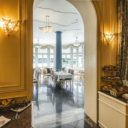 מלון Heine Wellness & 4*