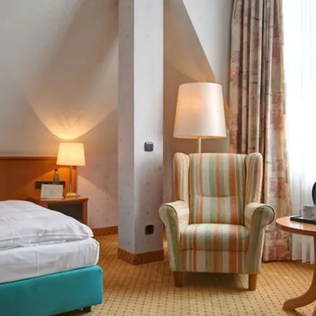 Heine Wellness & ホテル 4*