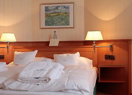 Hotel Heine Wellness & 4*