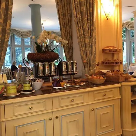 Heine Wellness & 4* هالبيرشتادت