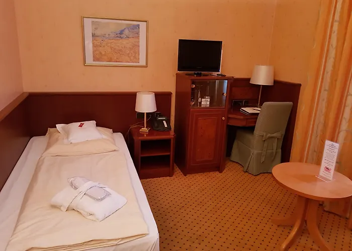 Hotel Heine Wellness & 4*